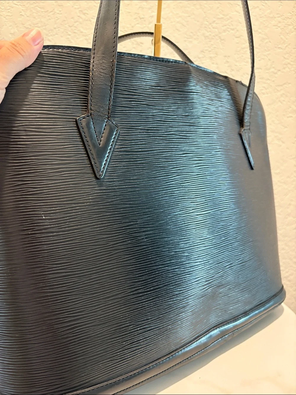 Louis Vuitton AS0979 Lussac Black Epi Leather Tote Bag